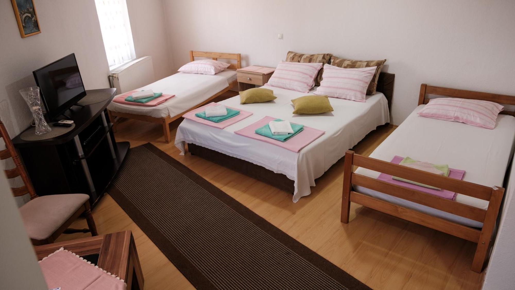 Guesthouse "Ines" Doboj Exterior foto
