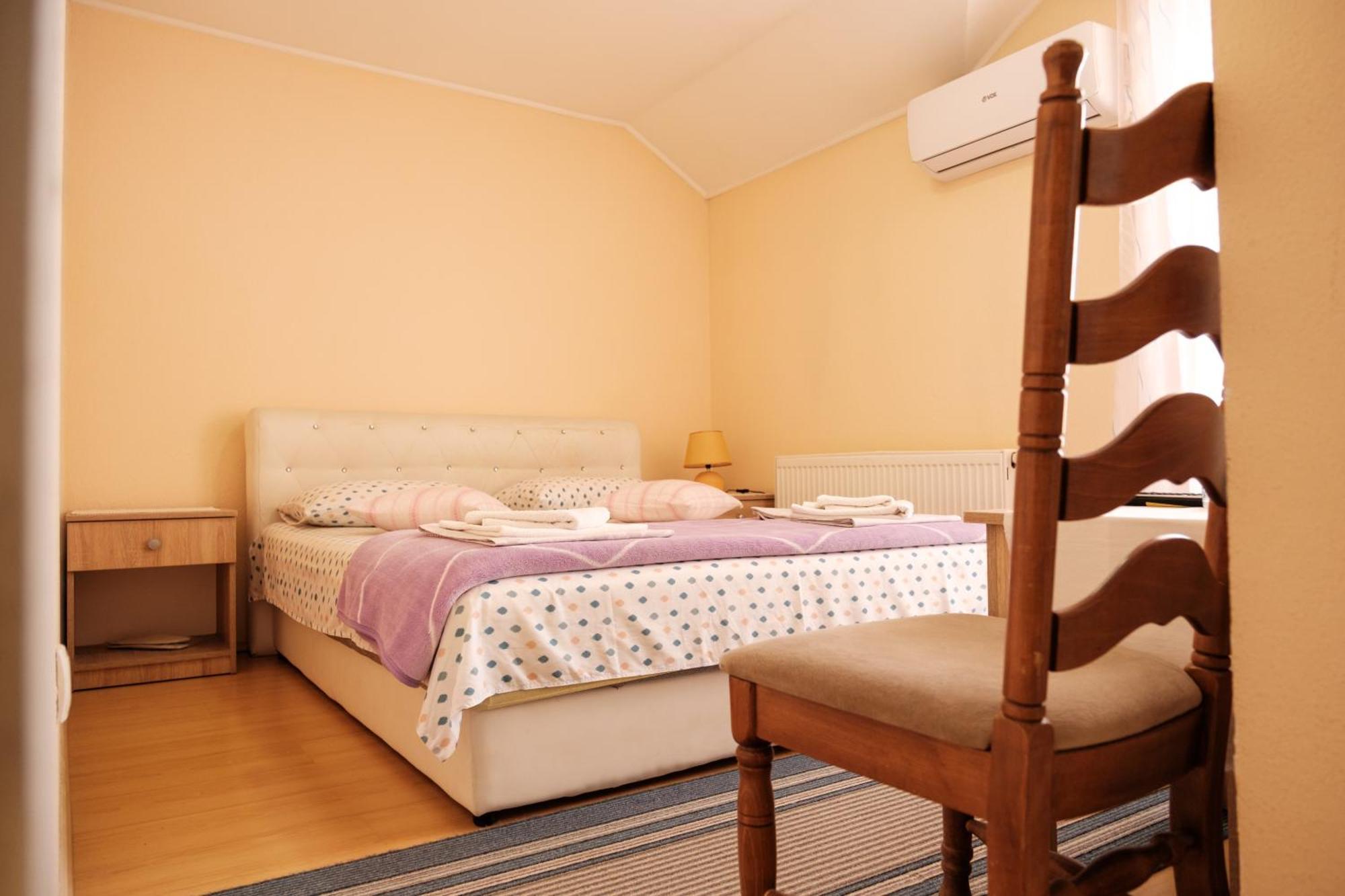 Guesthouse "Ines" Doboj Exterior foto