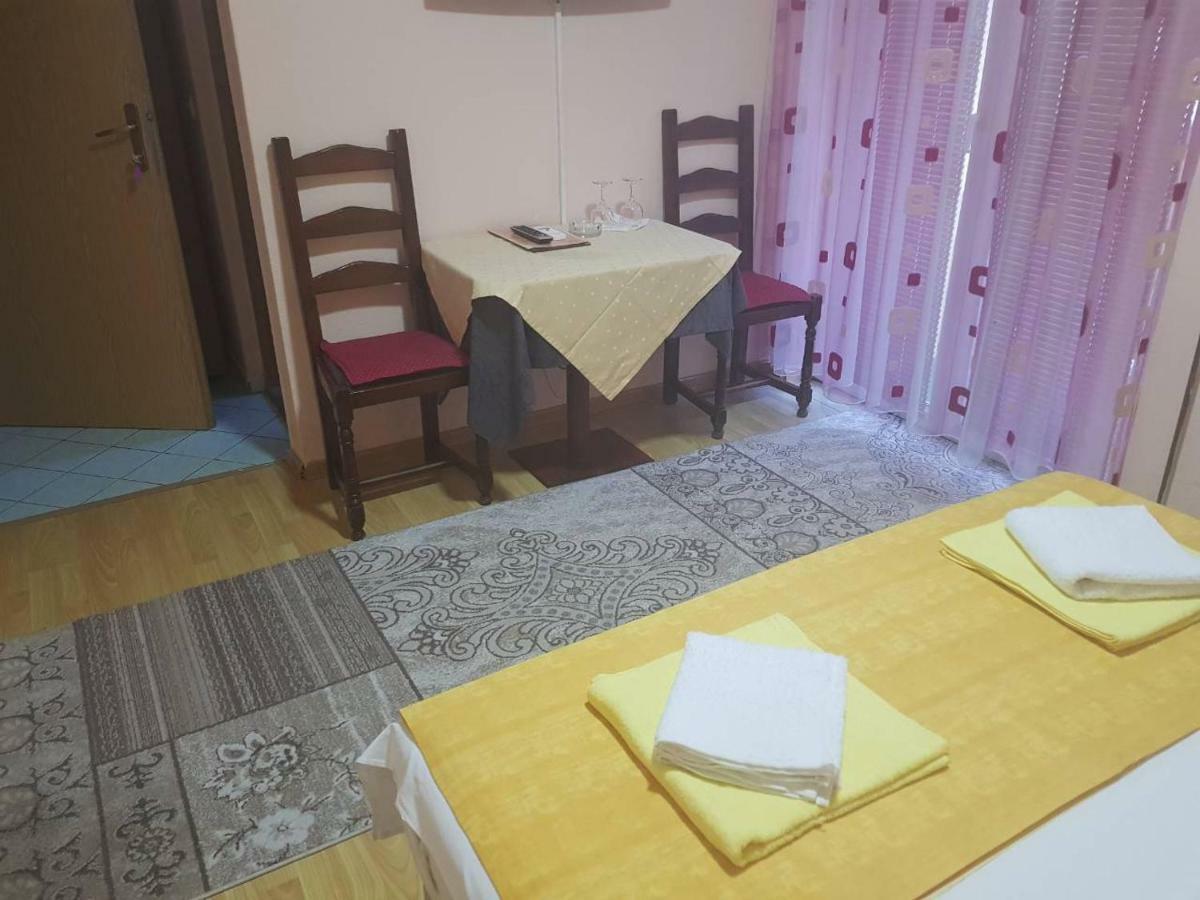 Guesthouse "Ines" Doboj Exterior foto